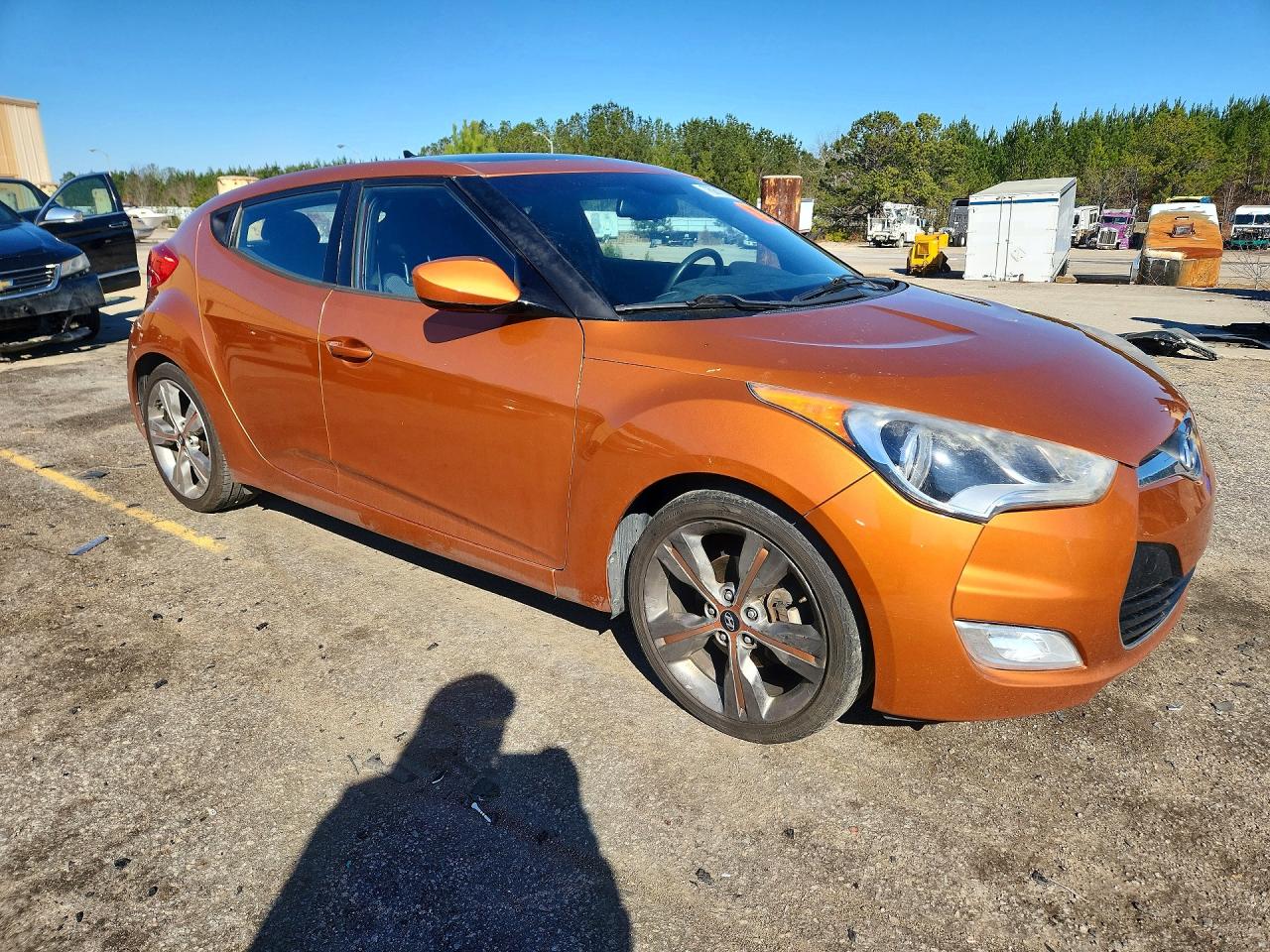 2016 HYUNDAI VELOSTER photo 4