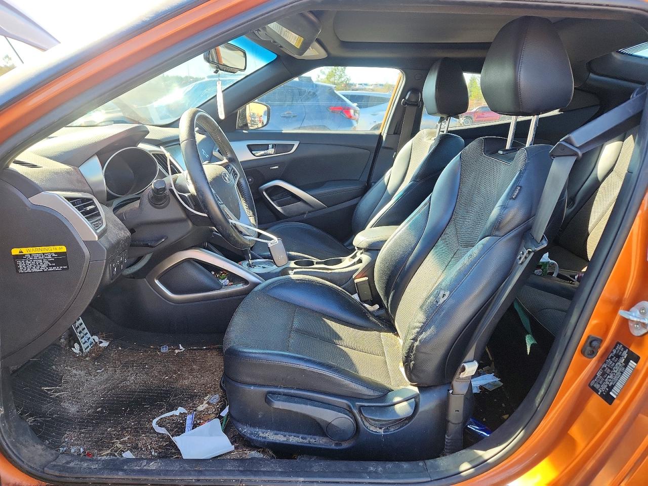 2016 HYUNDAI VELOSTER photo 7