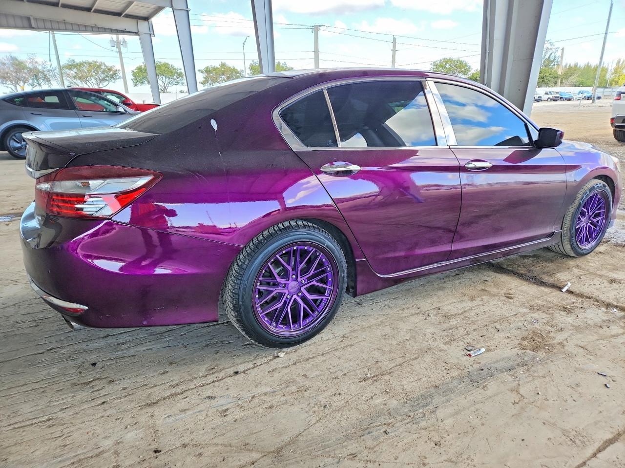 2017 HONDA ACCORD SPORT photo 3