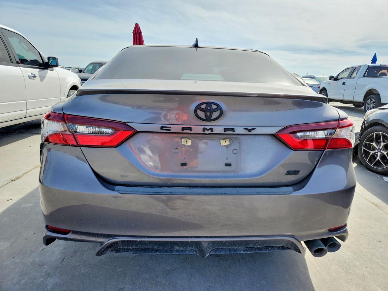 2023 TOYOTA CAMRY SE photo 16