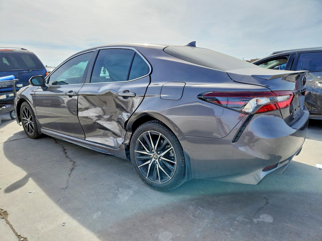 2023 TOYOTA CAMRY SE photo 4