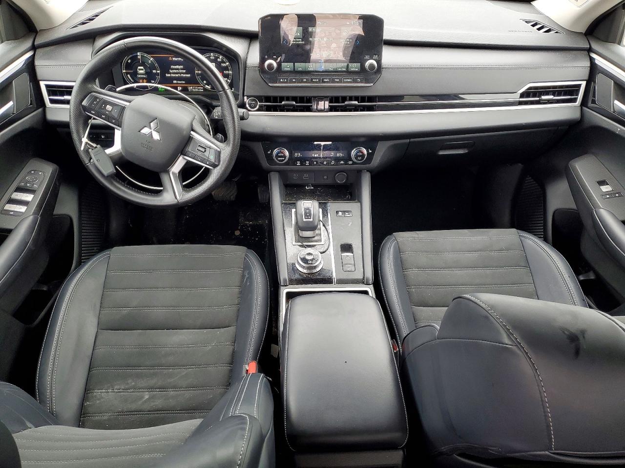 2024 MITSUBISHI OUTLANDER SE photo 8