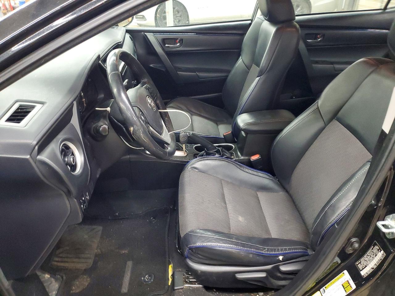 2017 TOYOTA COROLLA L photo 19
