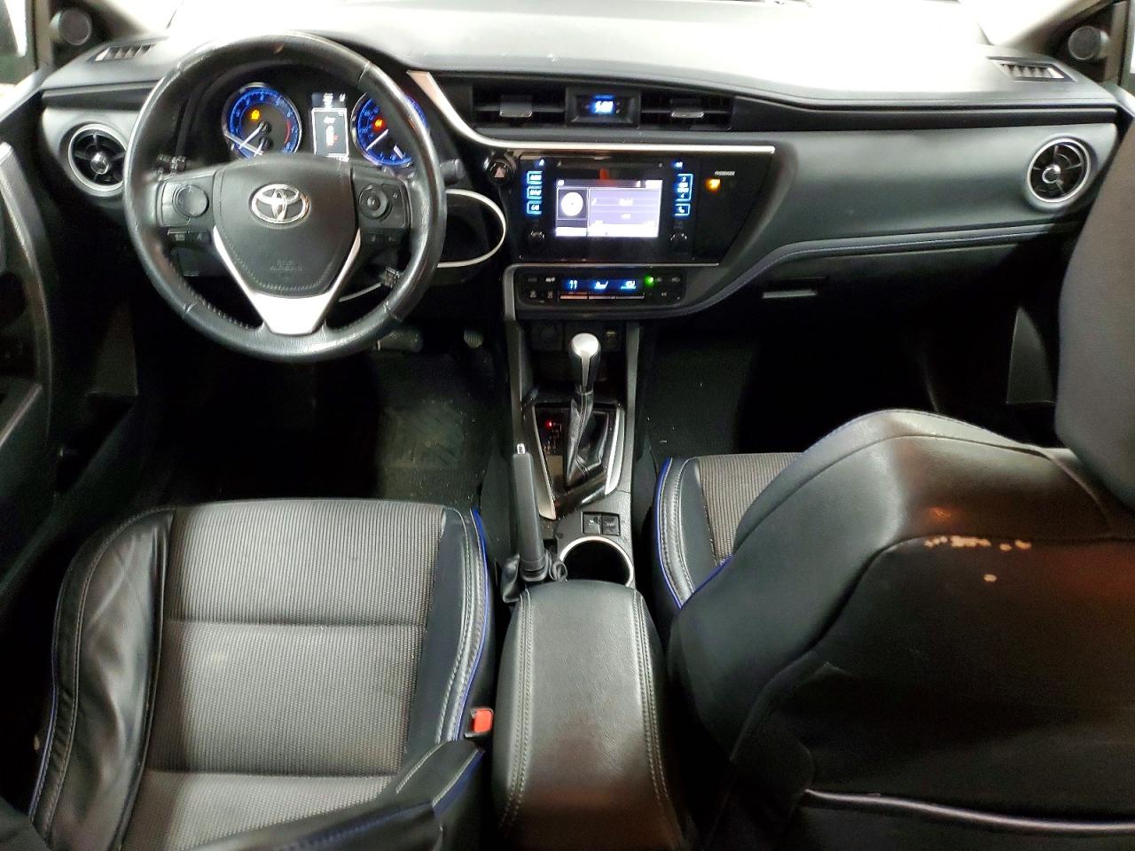 2017 TOYOTA COROLLA L photo 22