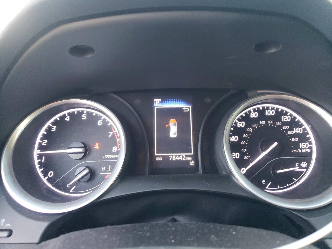 2021 TOYOTA CAMRY LE photo 25