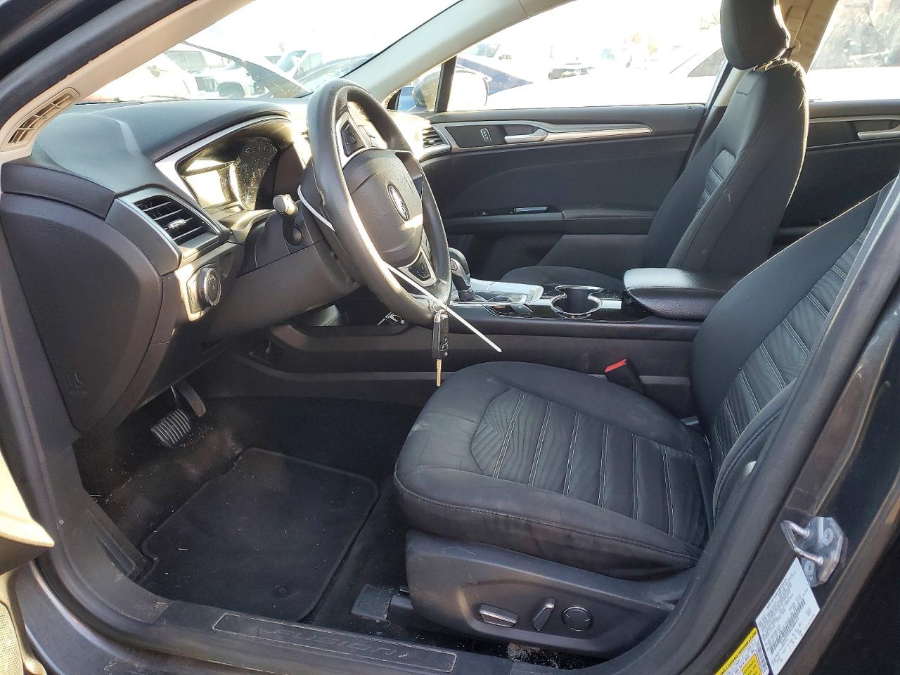 2017 FORD FUSION photo 13