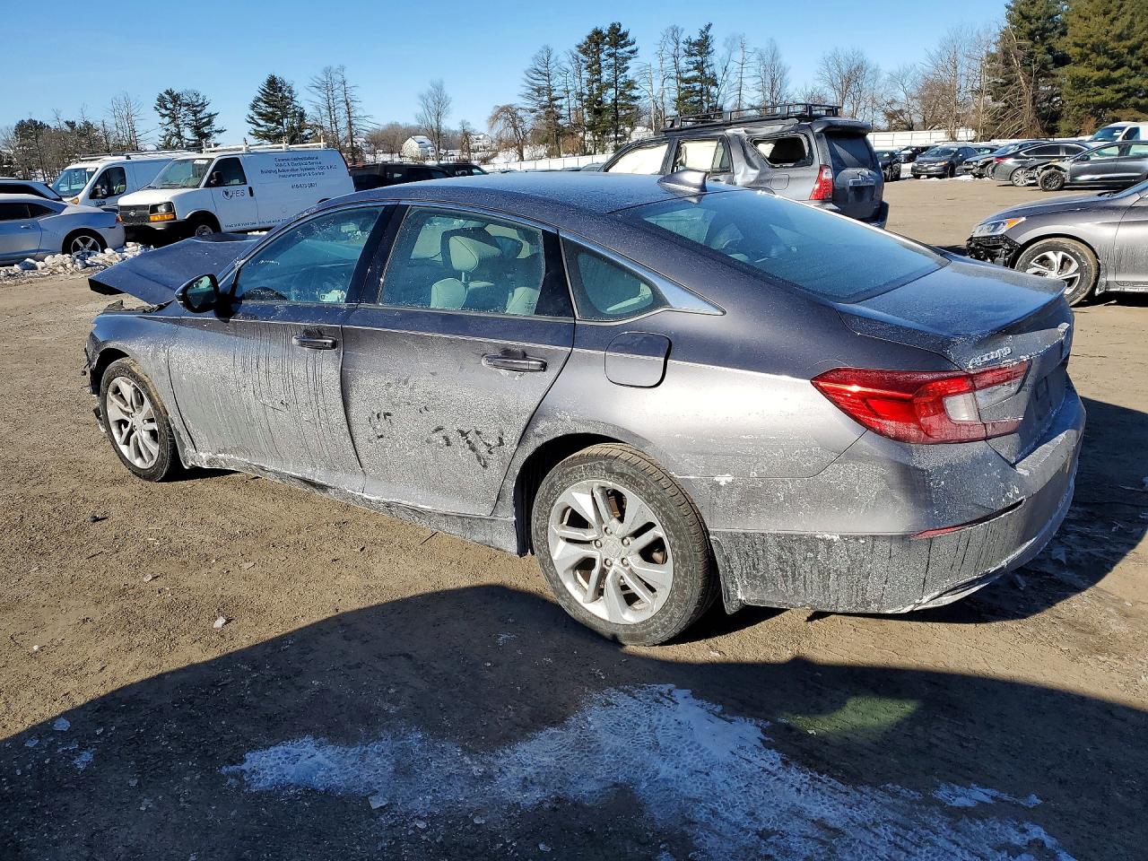 2018 HONDA ACCORD LX photo 4
