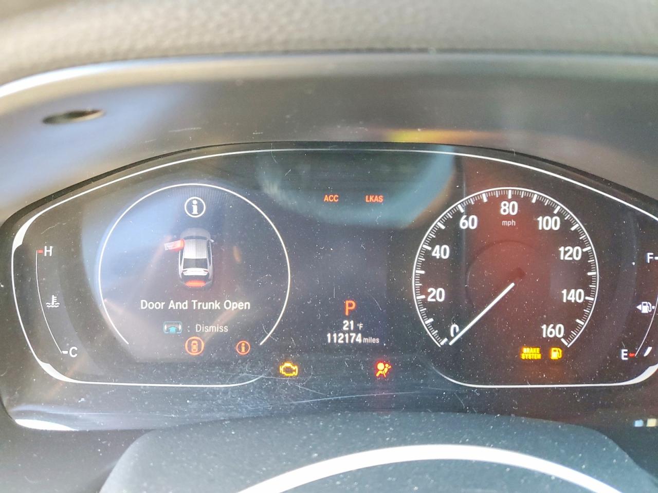 2018 HONDA ACCORD LX photo 25