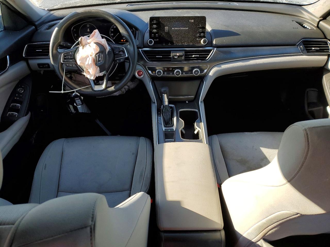 2018 HONDA ACCORD LX photo 22