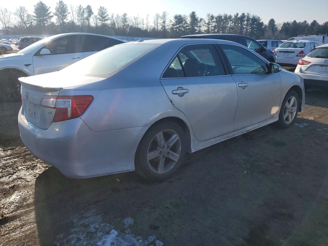 2012 TOYOTA CAMRY BASE photo 5