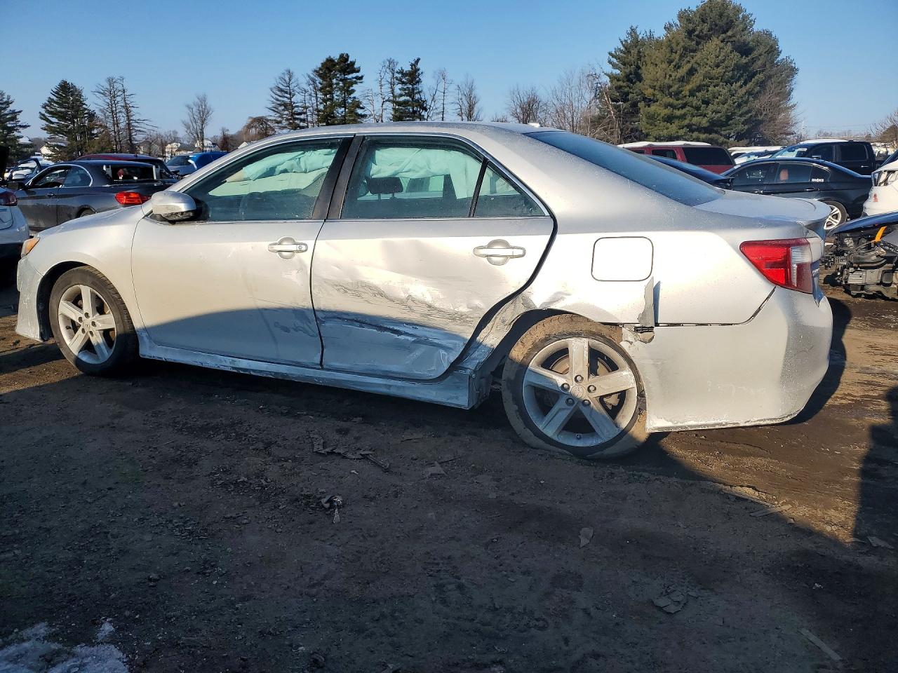 2012 TOYOTA CAMRY BASE photo 3