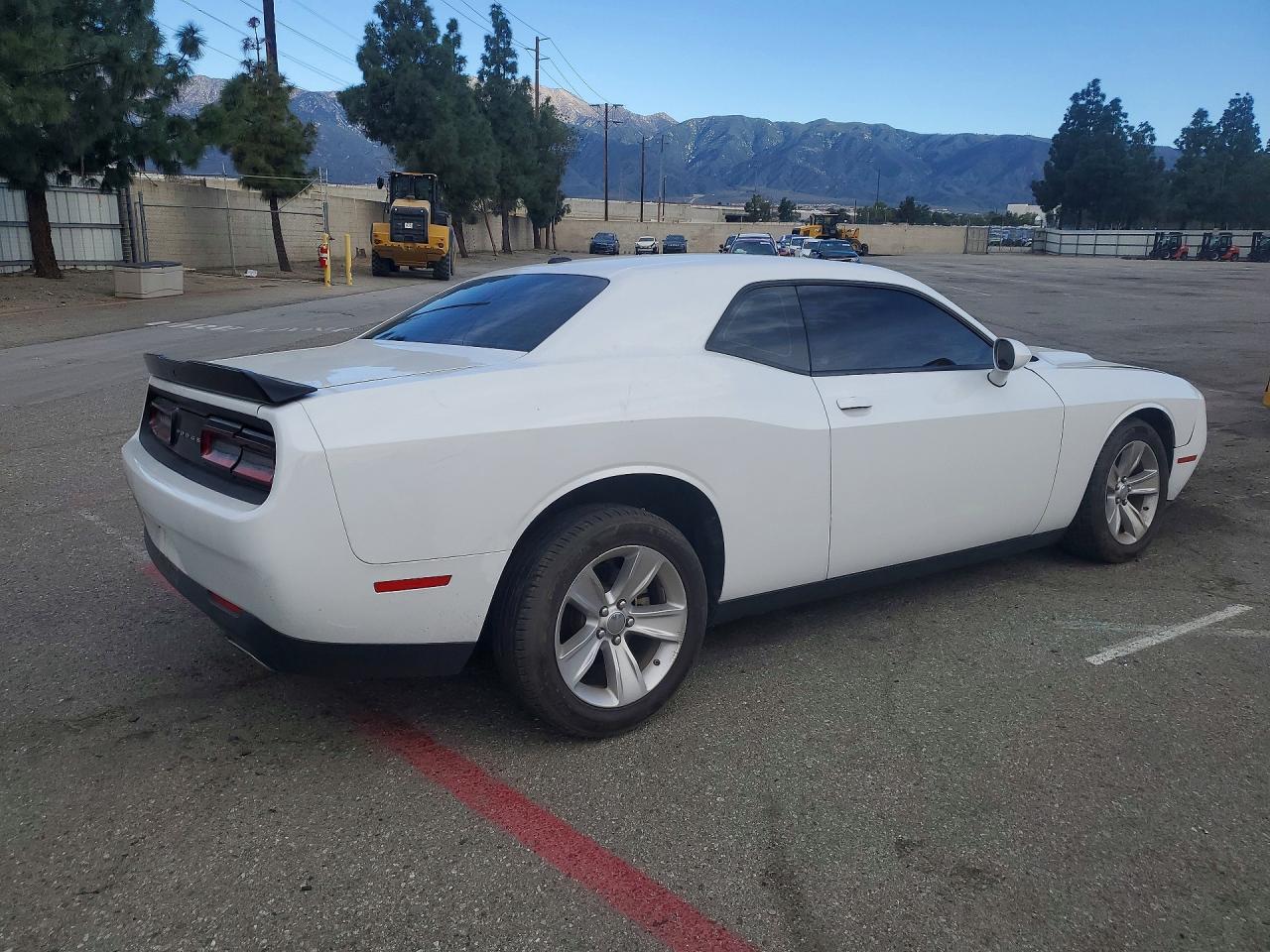 2023 DODGE CHALLENGER SXT photo 5