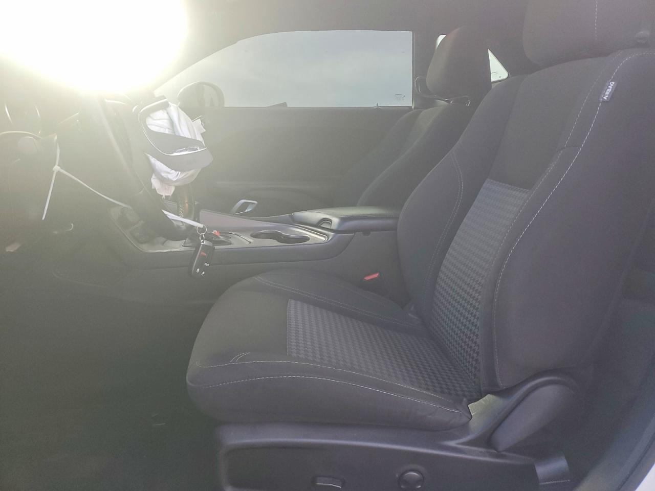 2023 DODGE CHALLENGER SXT photo 13