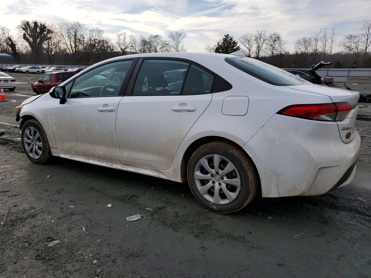 2021 TOYOTA COROLLA photo 3