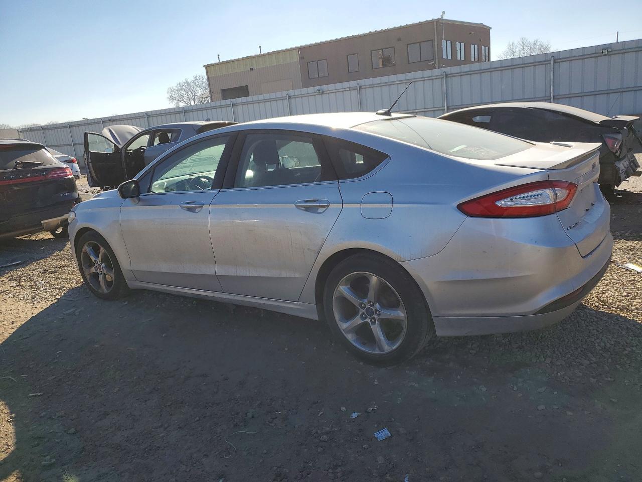 2013 FORD FUSION SE photo 4