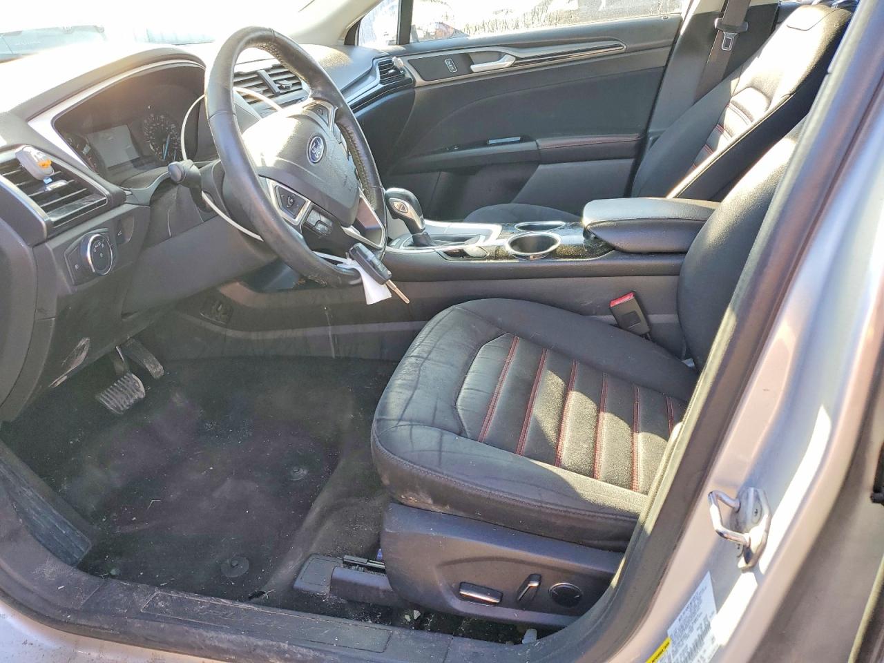 2013 FORD FUSION SE photo 19