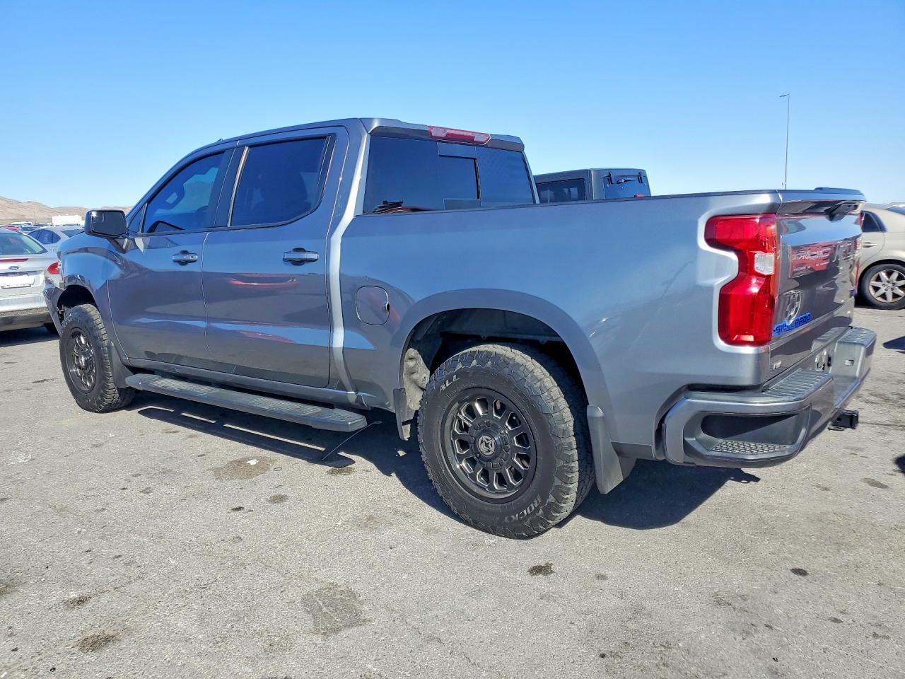2020 CHEVROLET SILVERADO C1500 RST photo 3