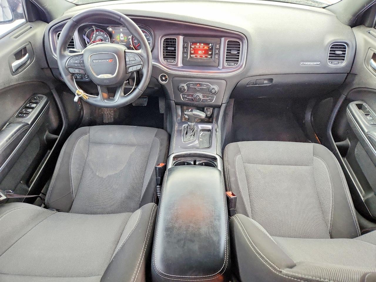 2015 DODGE CHARGER SE photo 15