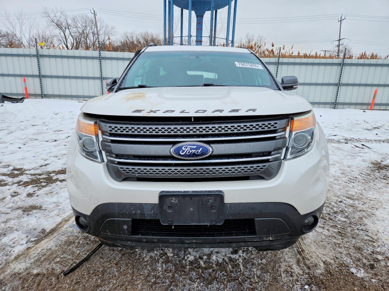 2015 FORD EXPLORER XLT photo 5