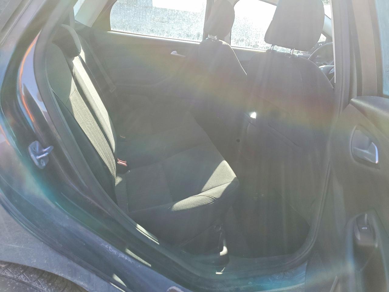 2017 FORD FOCUS SE photo 28