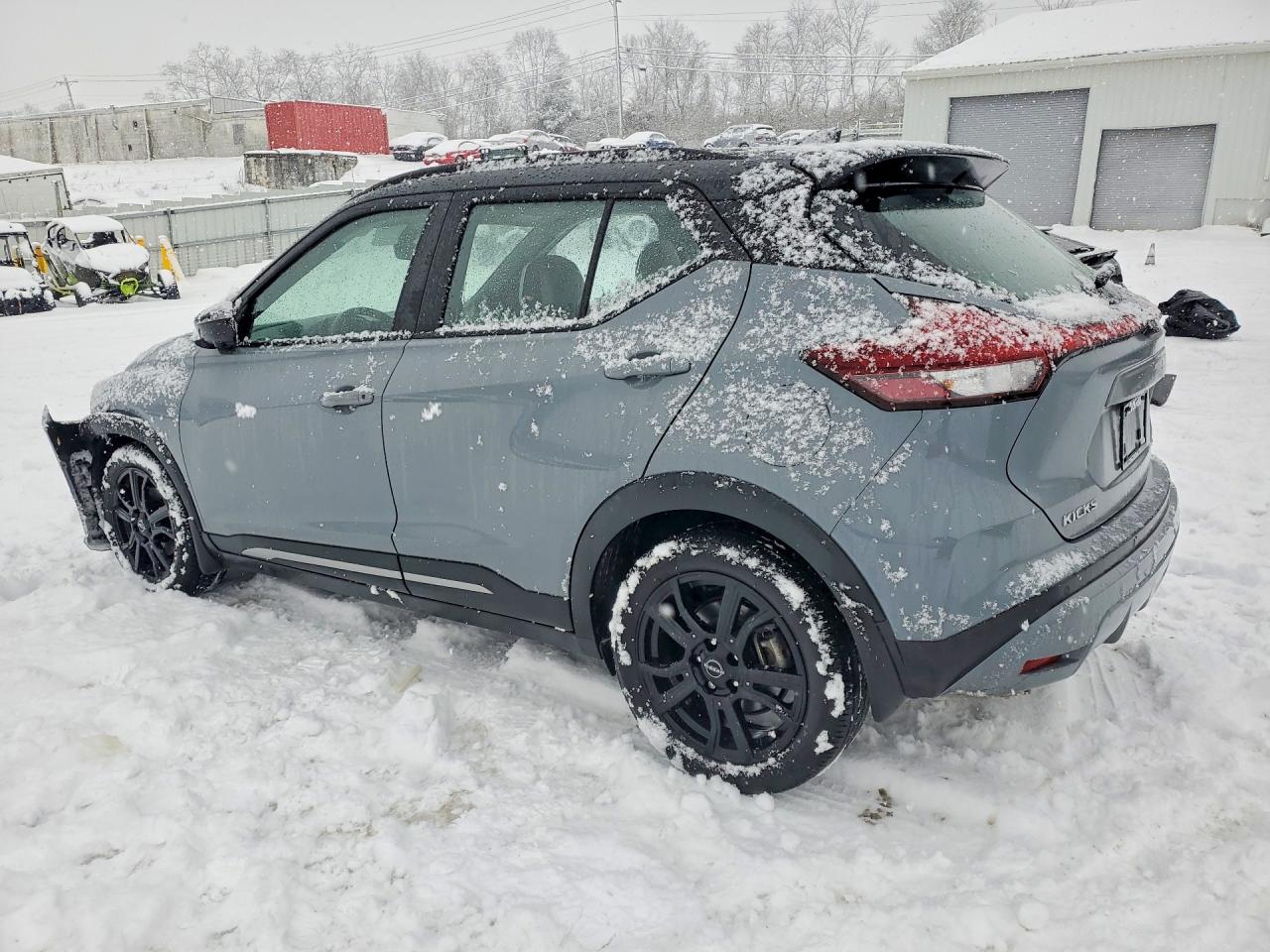 2022 NISSAN KICKS SR photo 3
