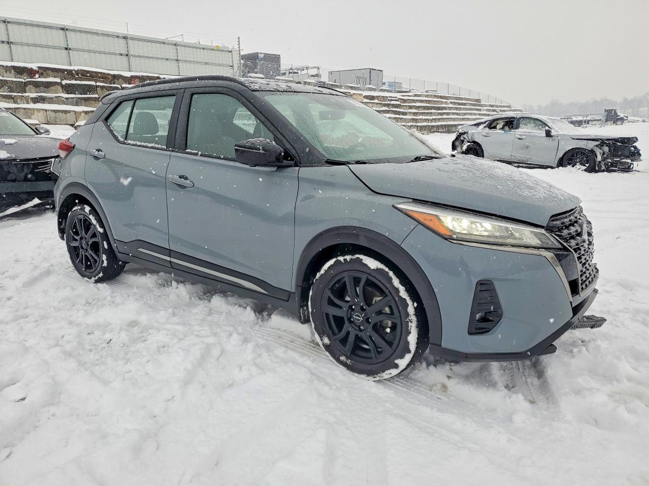 2022 NISSAN KICKS SR photo 7