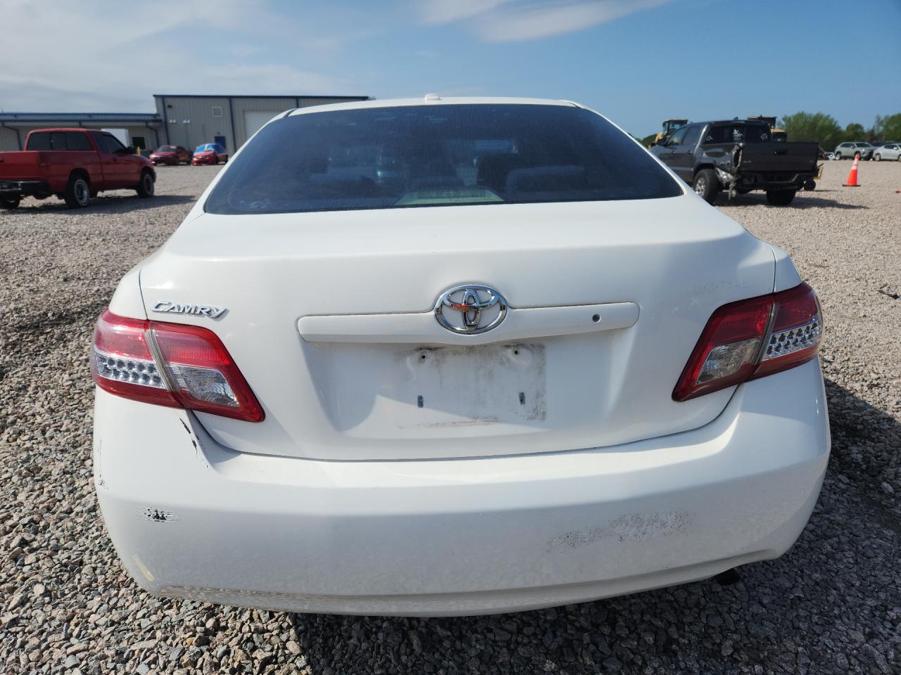 2011 TOYOTA CAMRY BASE photo 6