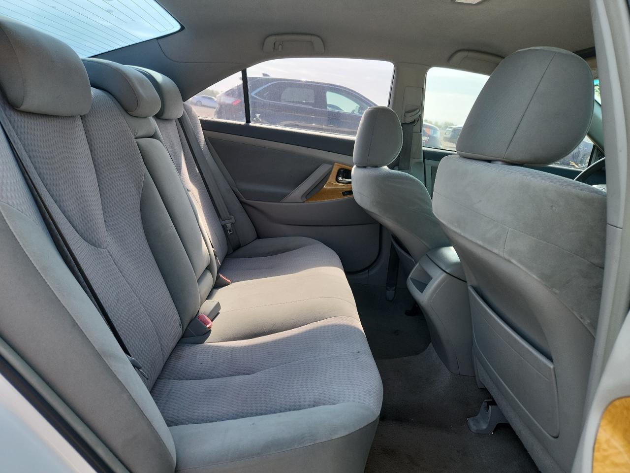 2011 TOYOTA CAMRY BASE photo 10