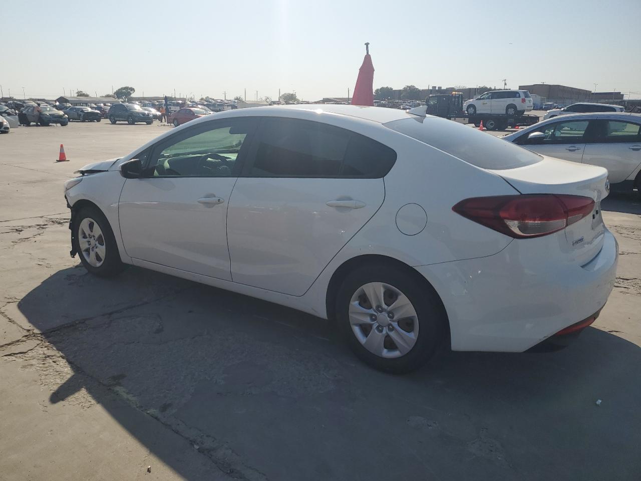 2018 KIA FORTE LX photo 2