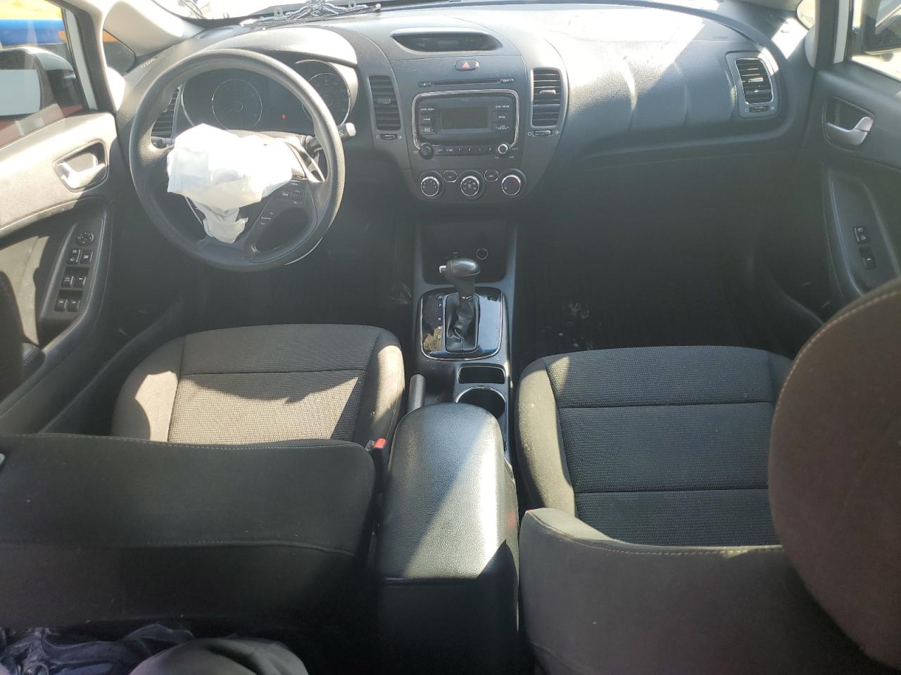 2018 KIA FORTE LX photo 8