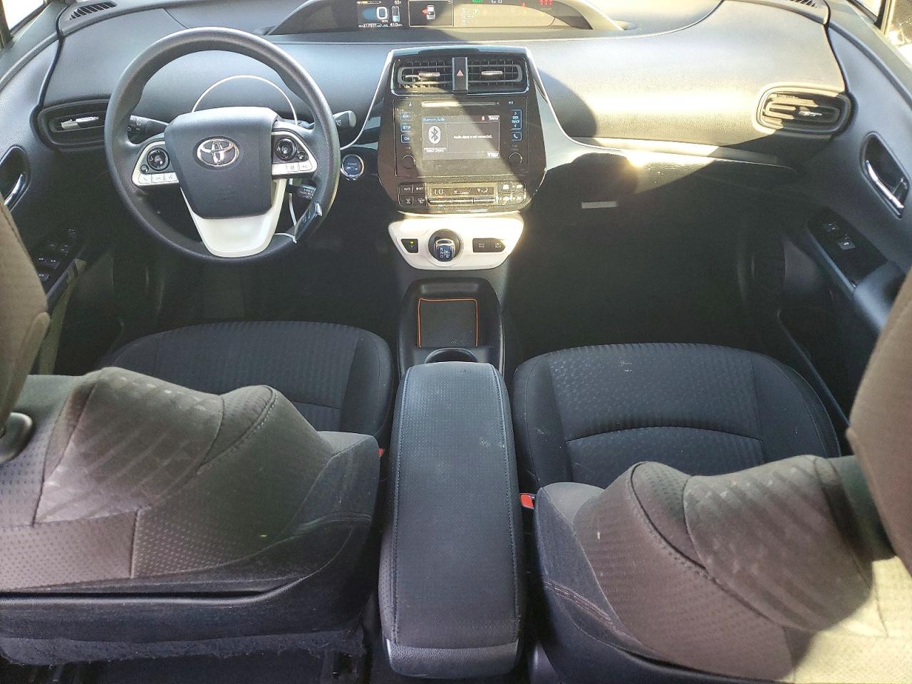 2018 TOYOTA PRIUS photo 8