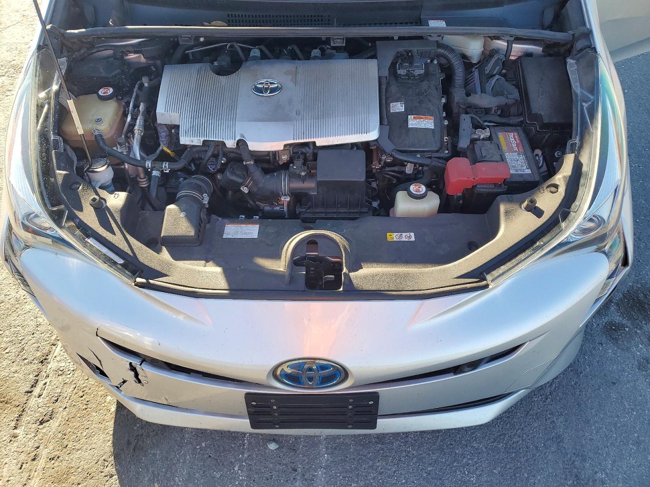 2018 TOYOTA PRIUS photo 11