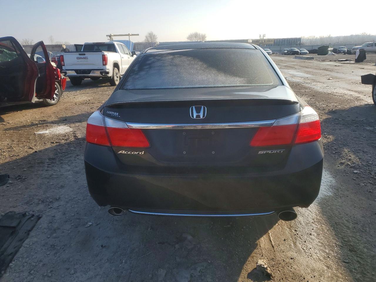 2015 HONDA ACCORD SPORT photo 16