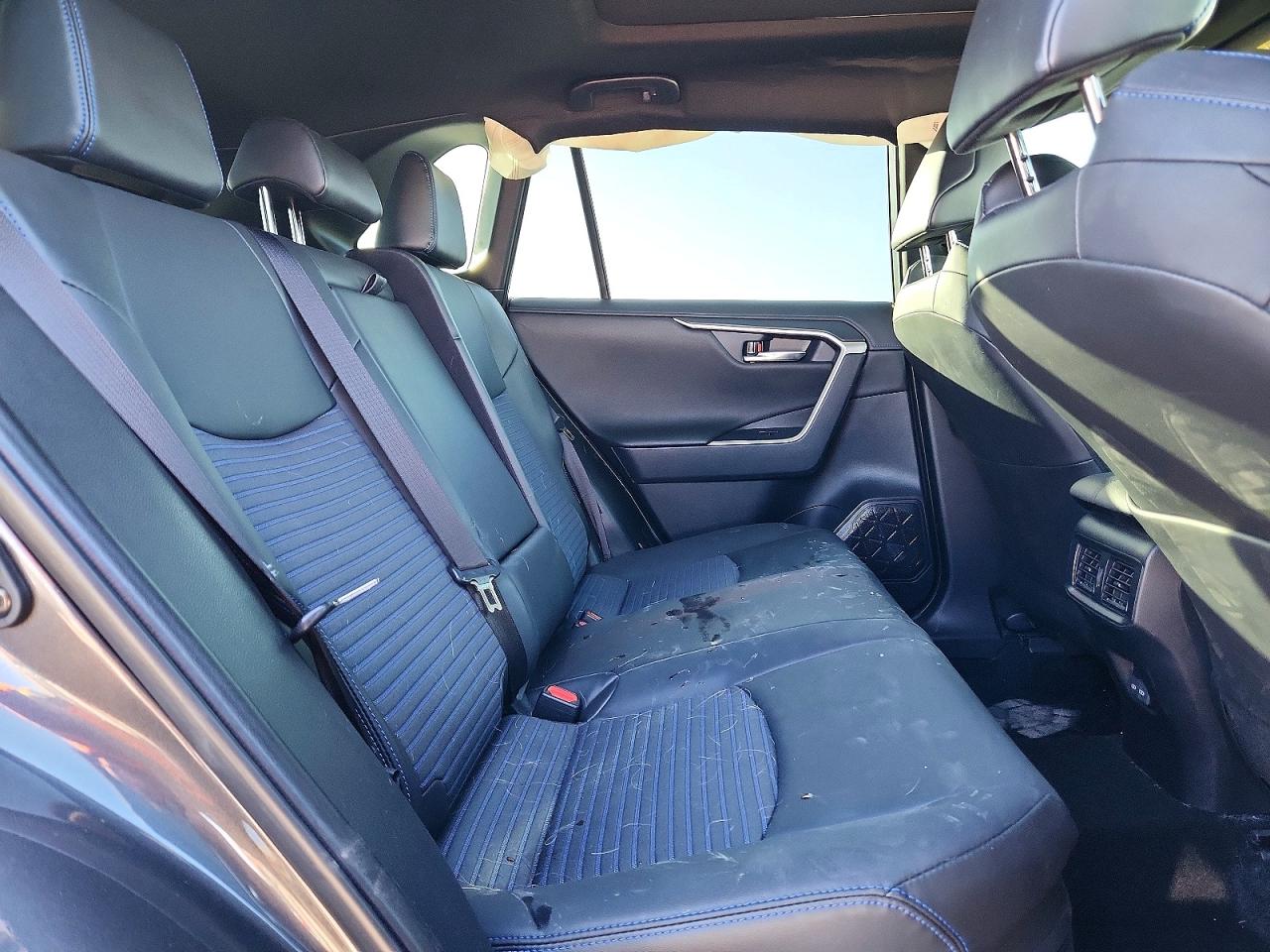 2024 TOYOTA RAV4 XSE photo 11