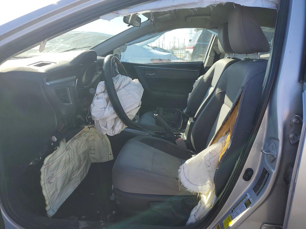 2014 TOYOTA COROLLA L photo 19