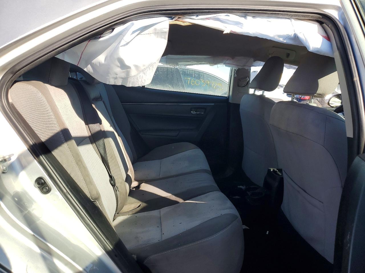 2014 TOYOTA COROLLA L photo 28