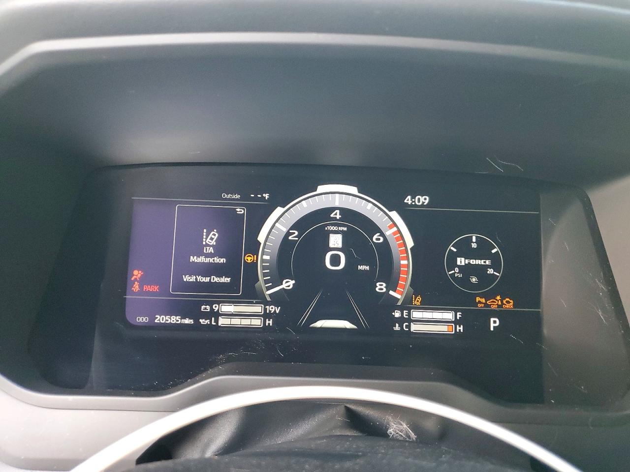 2024 TOYOTA TUNDRA PLATINUM photo 25