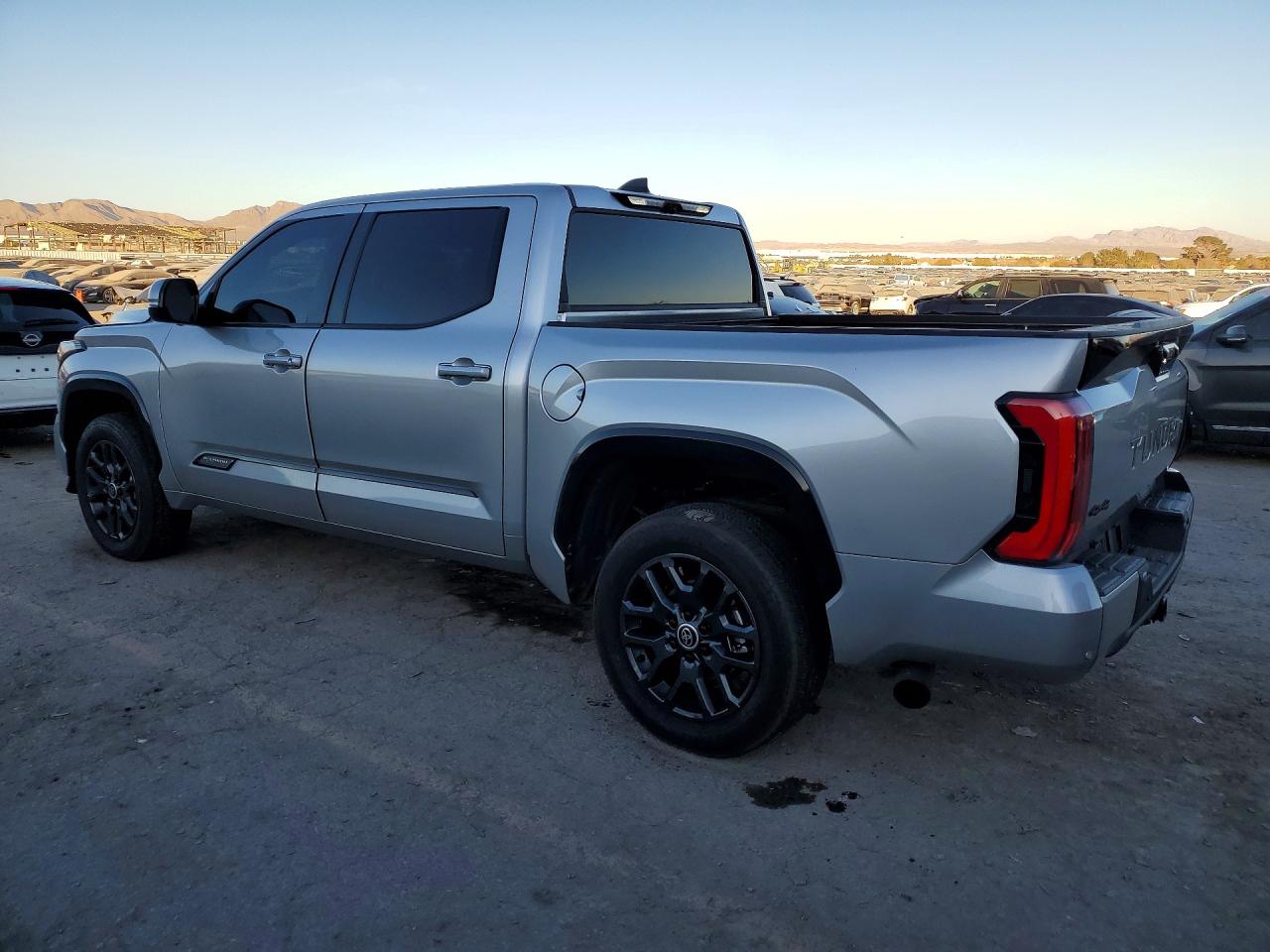 2024 TOYOTA TUNDRA PLATINUM photo 4