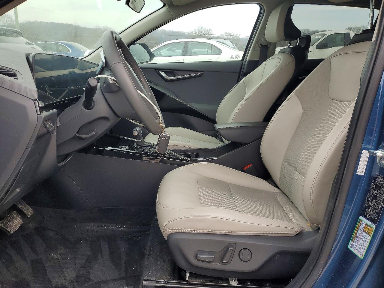 2024 KIA NIRO EX photo 7
