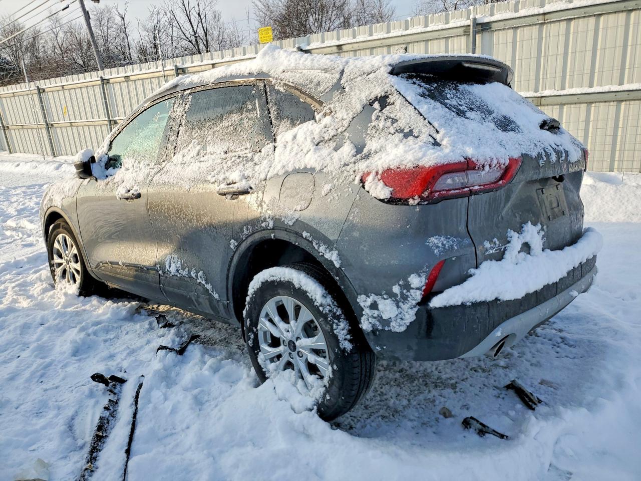2025 FORD ESCAPE ACTIVE photo 3