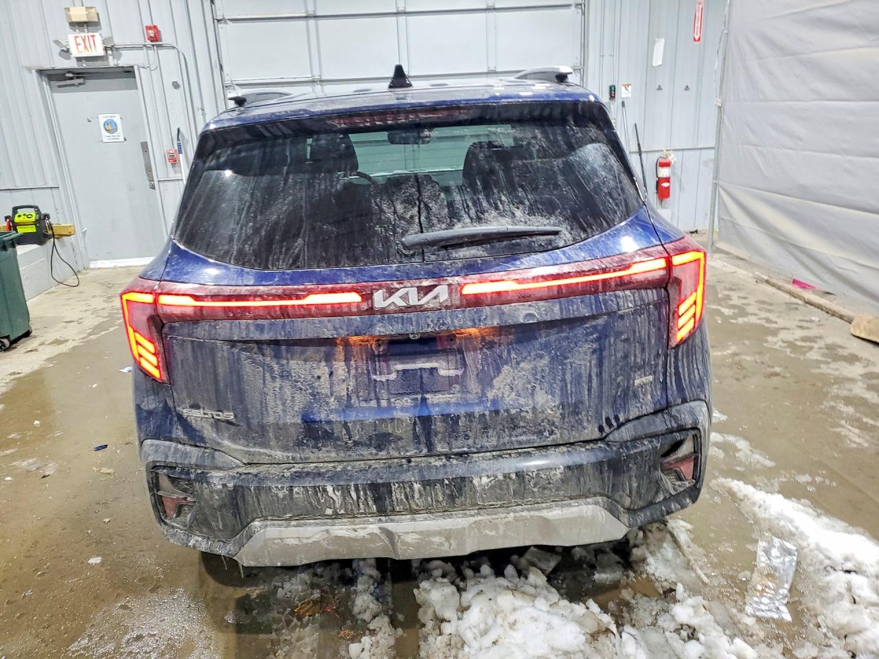 2025 KIA SELTOS EX photo 11