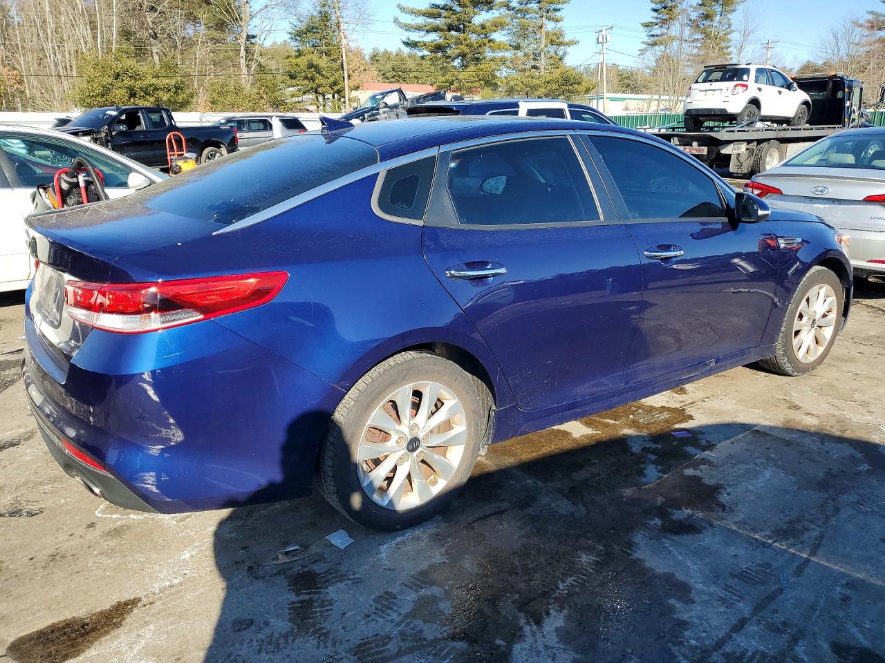 2018 KIA OPTIMA LX photo 3