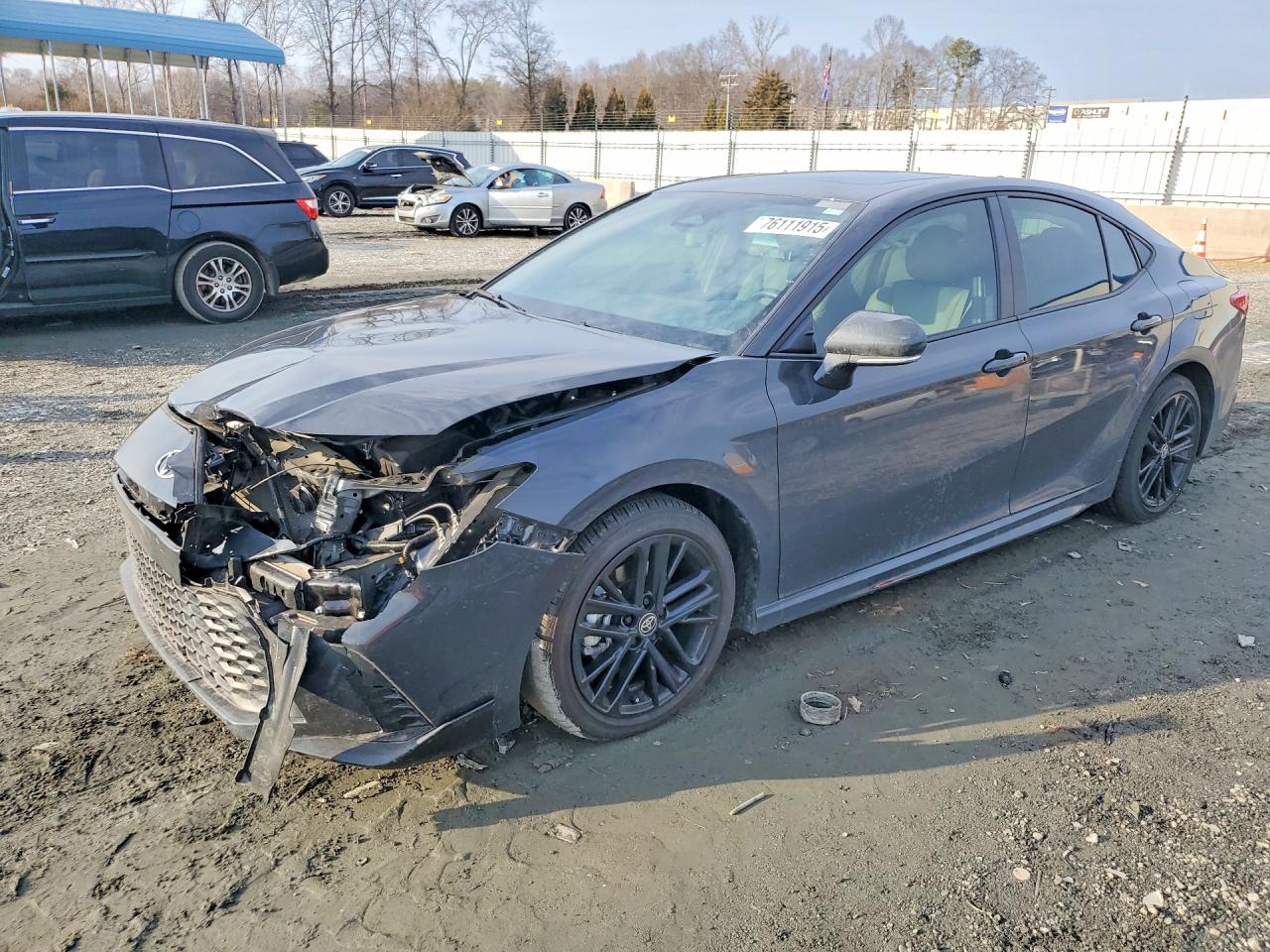 2025 TOYOTA CAMRY