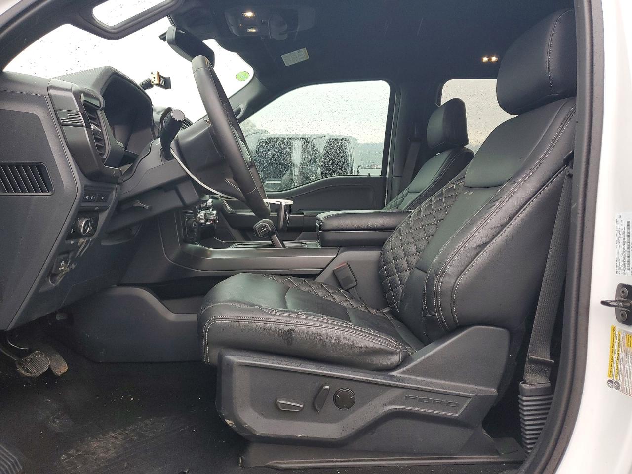 2024 FORD F150 XLT photo 13
