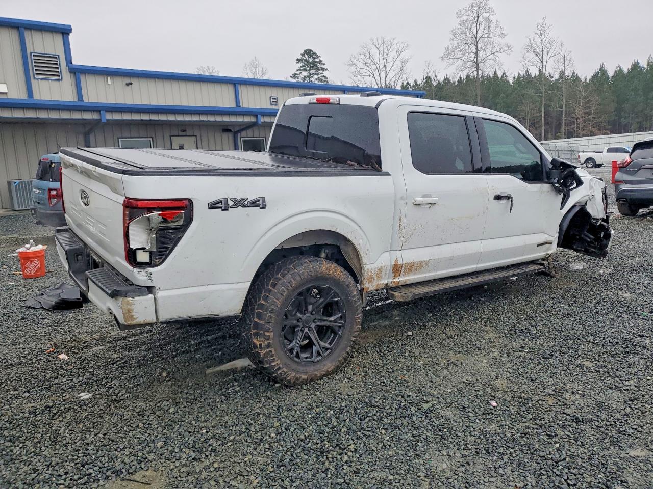 2024 FORD F150 XLT photo 5