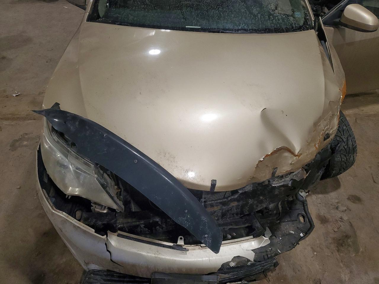 2012 TOYOTA CAMRY BASE photo 21
