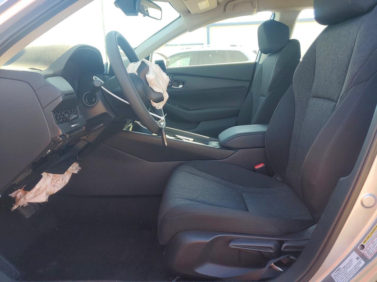 2025 HONDA ACCORD LX photo 16