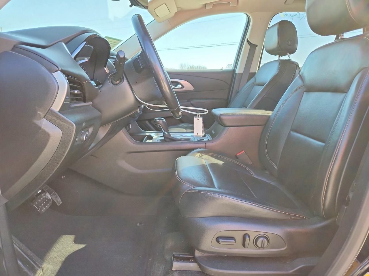 2019 CHEVROLET TRAVERSE LT photo 13