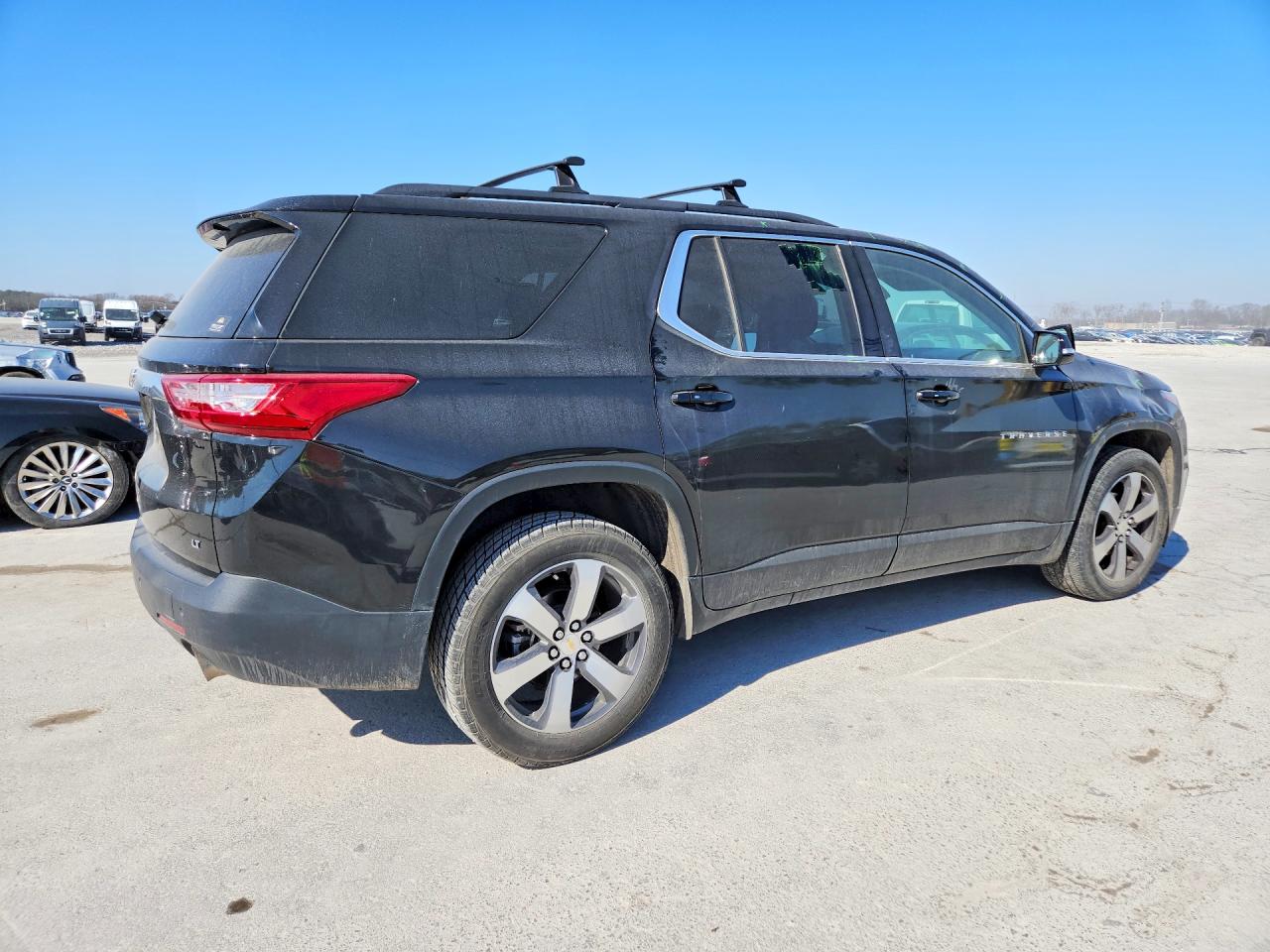 2019 CHEVROLET TRAVERSE LT photo 5
