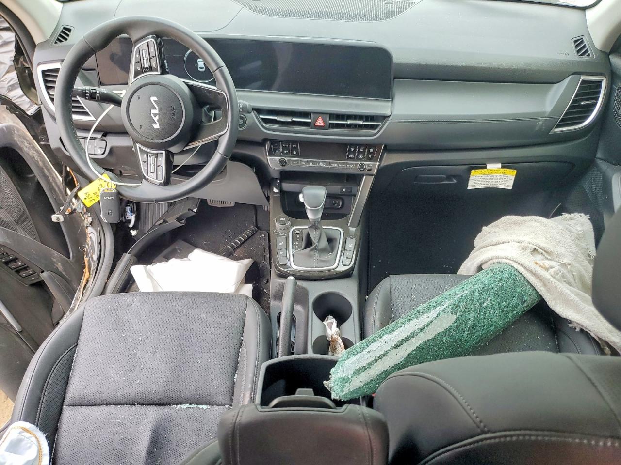 2025 KIA SELTOS EX photo 22